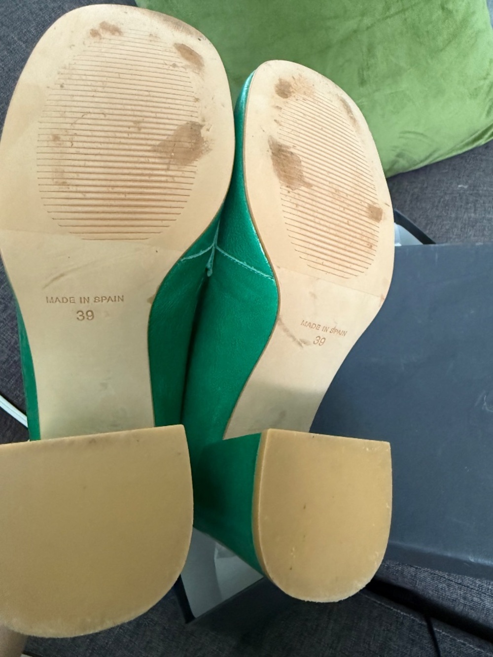 Shoes - Picture 5 of 6